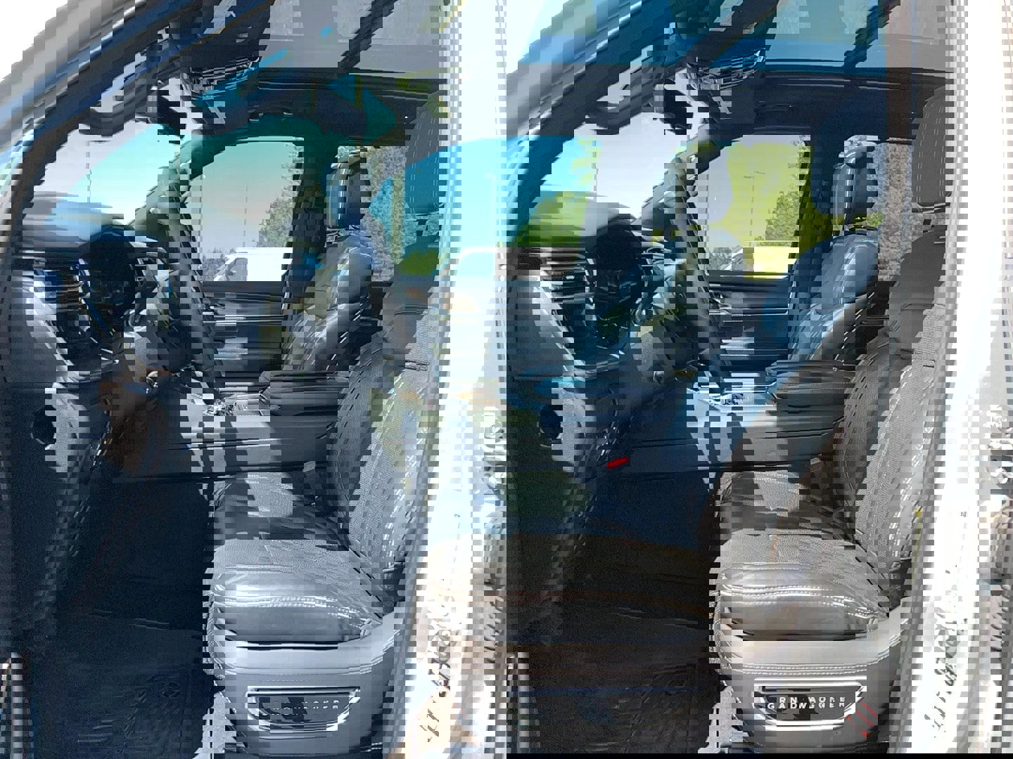 2022 Jeep Grand Wagoneer Series II