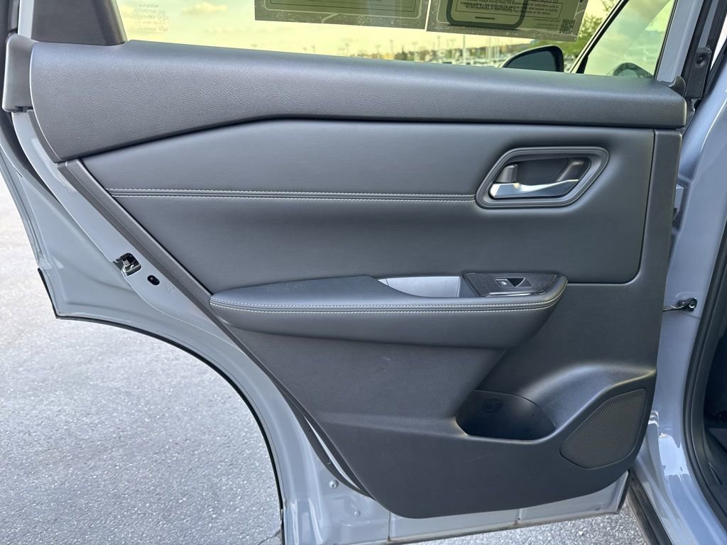 2025 Nissan Rogue SL