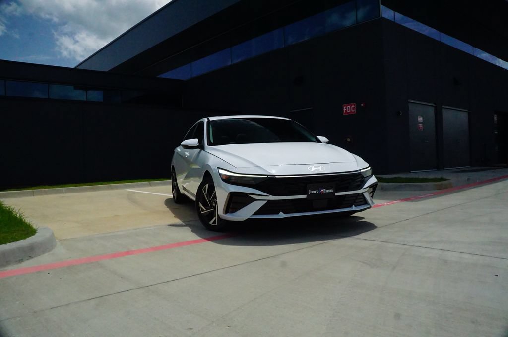 Certified 2025 Hyundai Elantra Limited