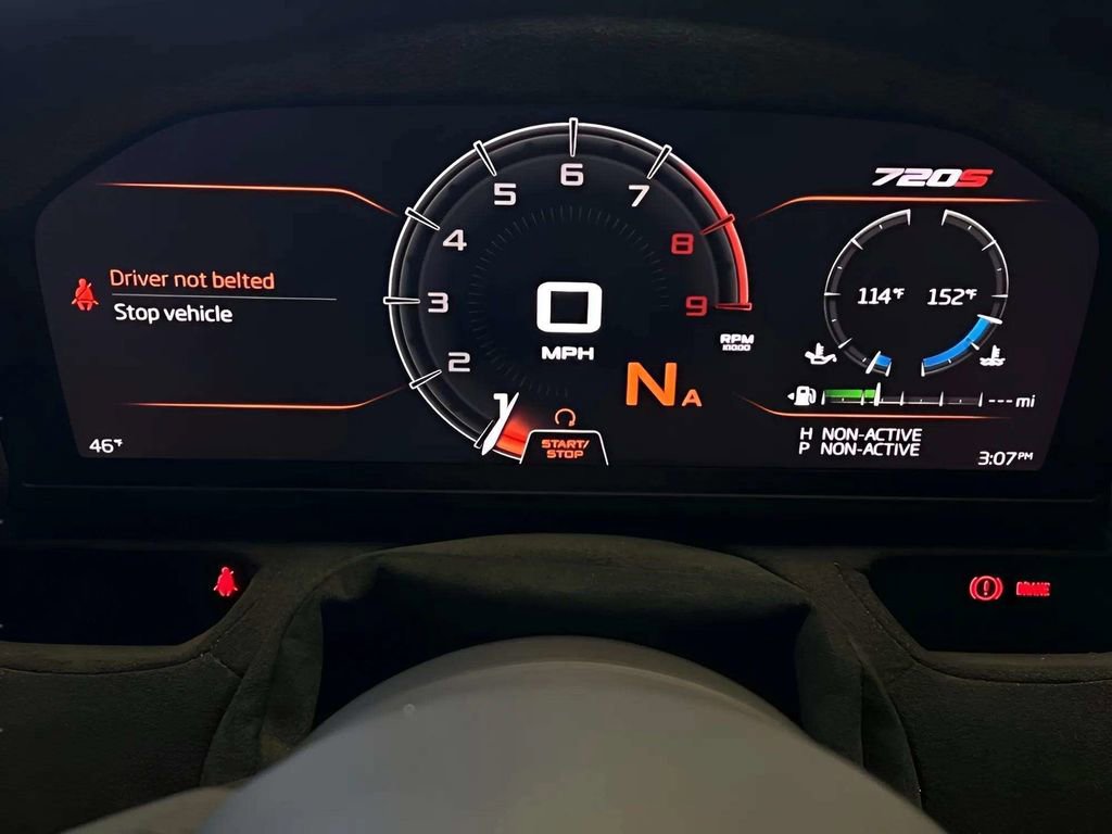Used 2018 McLaren 720S photo 21
