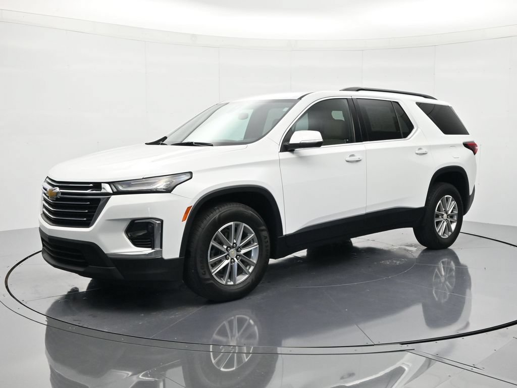 Used 2023 Chevrolet Traverse LT
