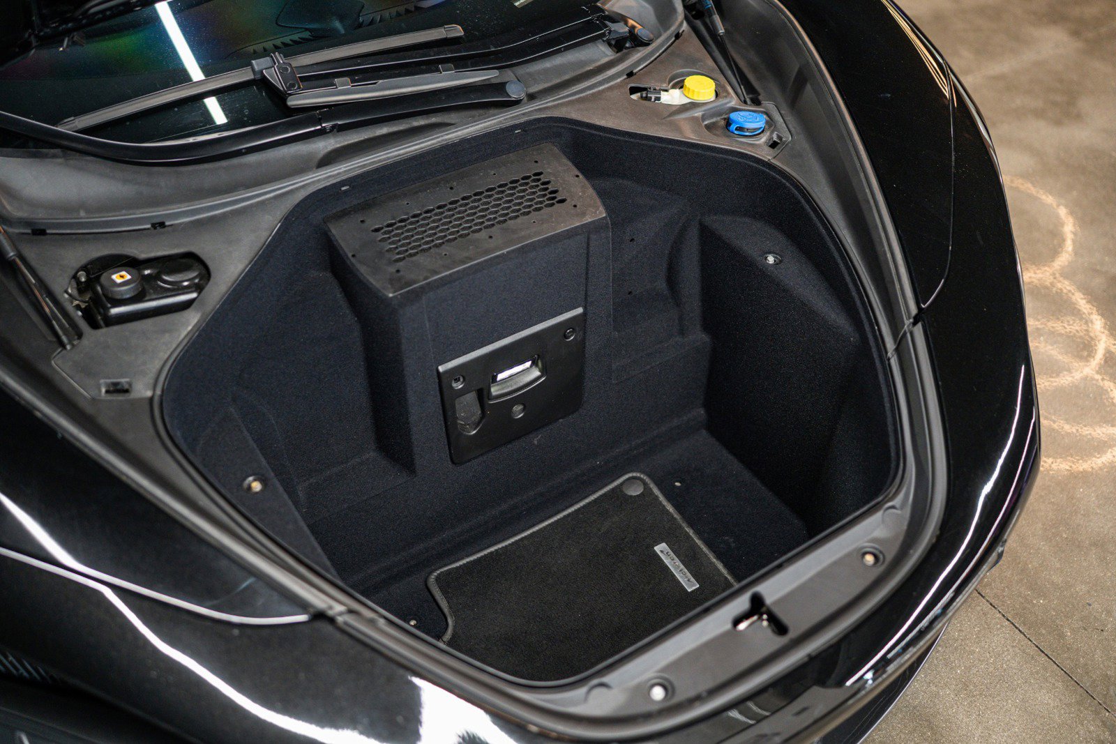 Used 2018 McLaren 720S photo 23