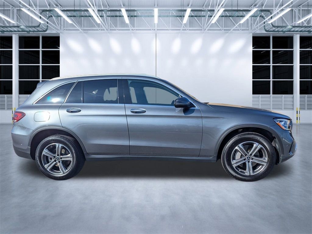 2022 Mercedes-Benz GLC 300