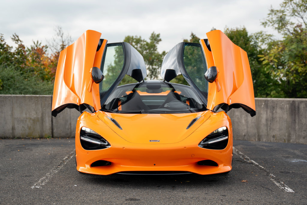 Used 2024 McLaren 750S photo 16