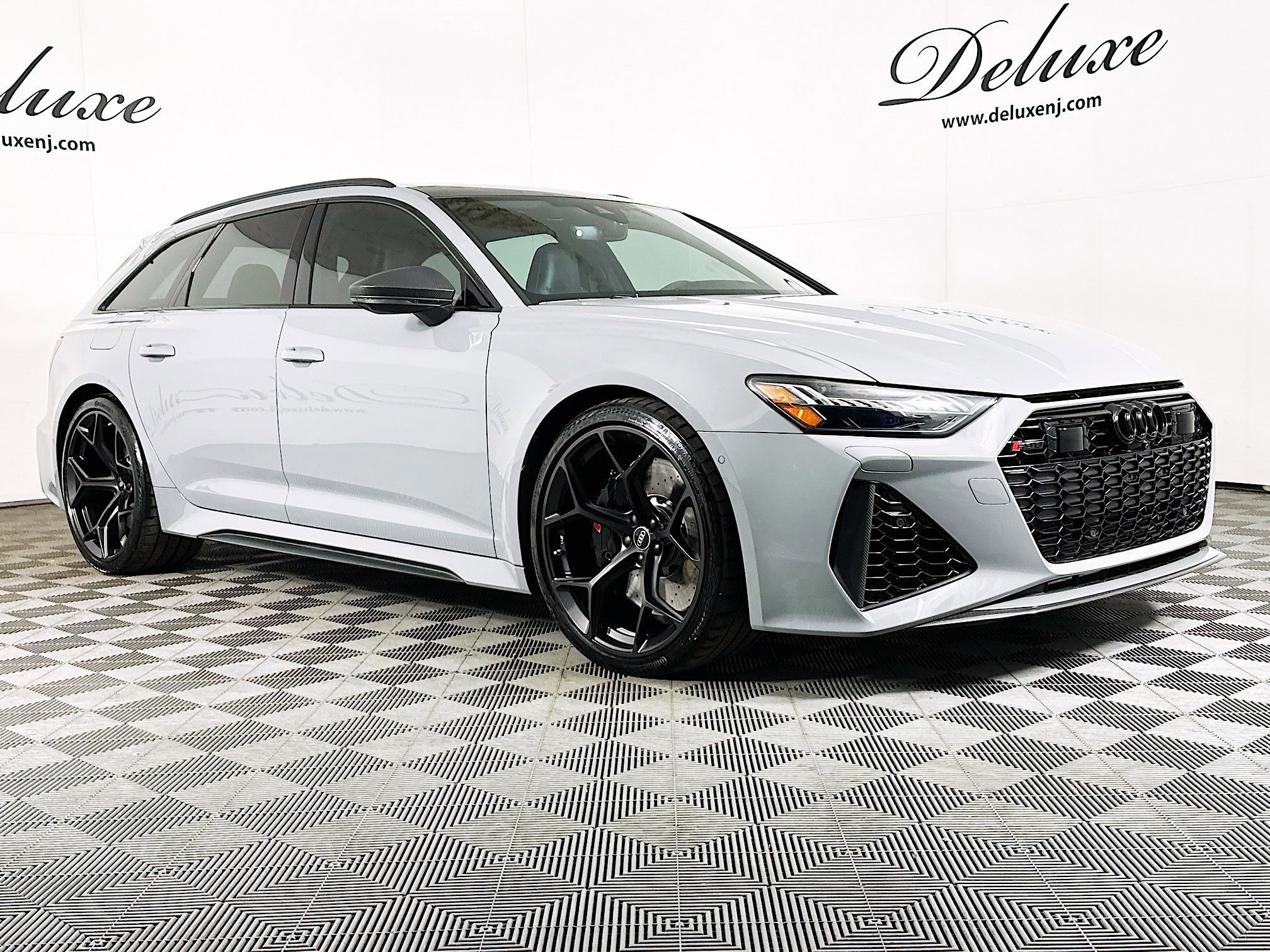 Used 2025 Audi RS 6 performance w/ Matte Carbon Package
