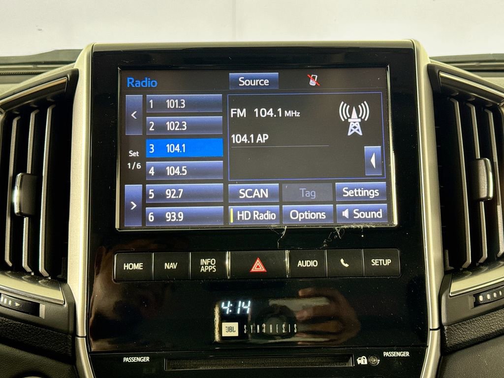 2016 Toyota Land Cruiser