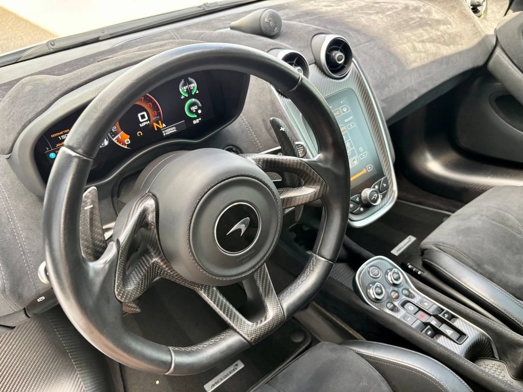 Used 2020 McLaren 600LT Spider photo 17
