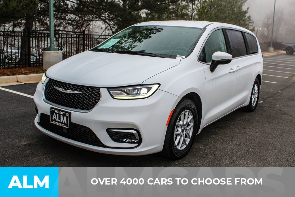 2023 Chrysler Pacifica Touring-L