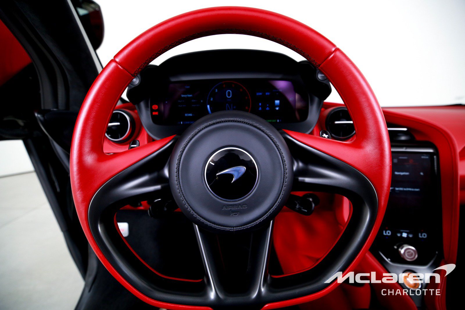Used 2025 McLaren 750S Spider photo 16