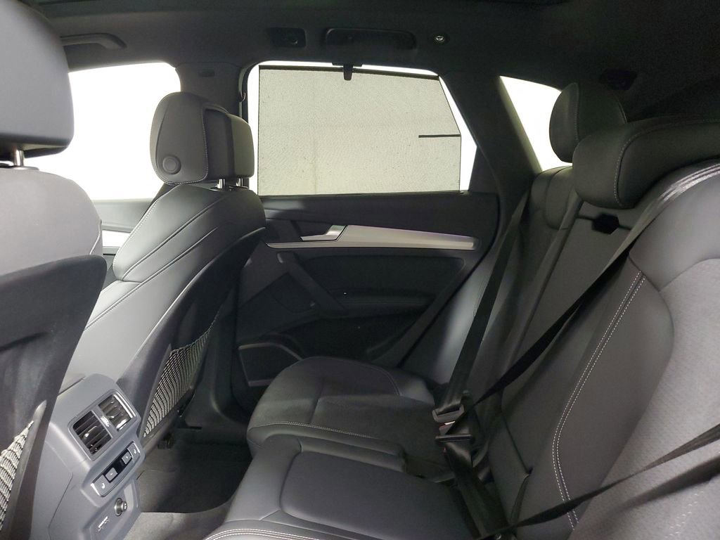 2024 Audi Q5 e Prestige