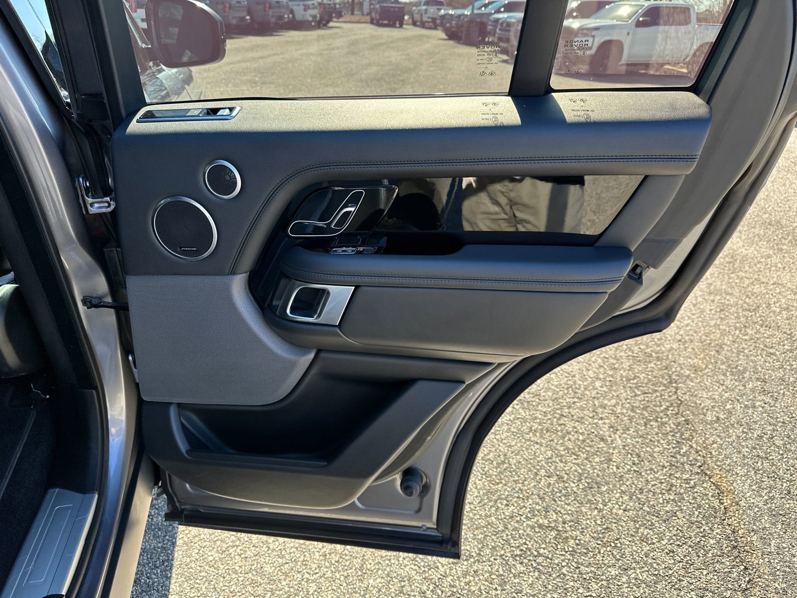 2022 Land Rover Range Rover P525 Westminster Edition