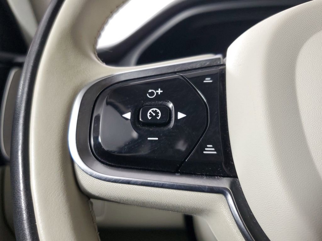 2023 Volvo Xc60 B5 Plus