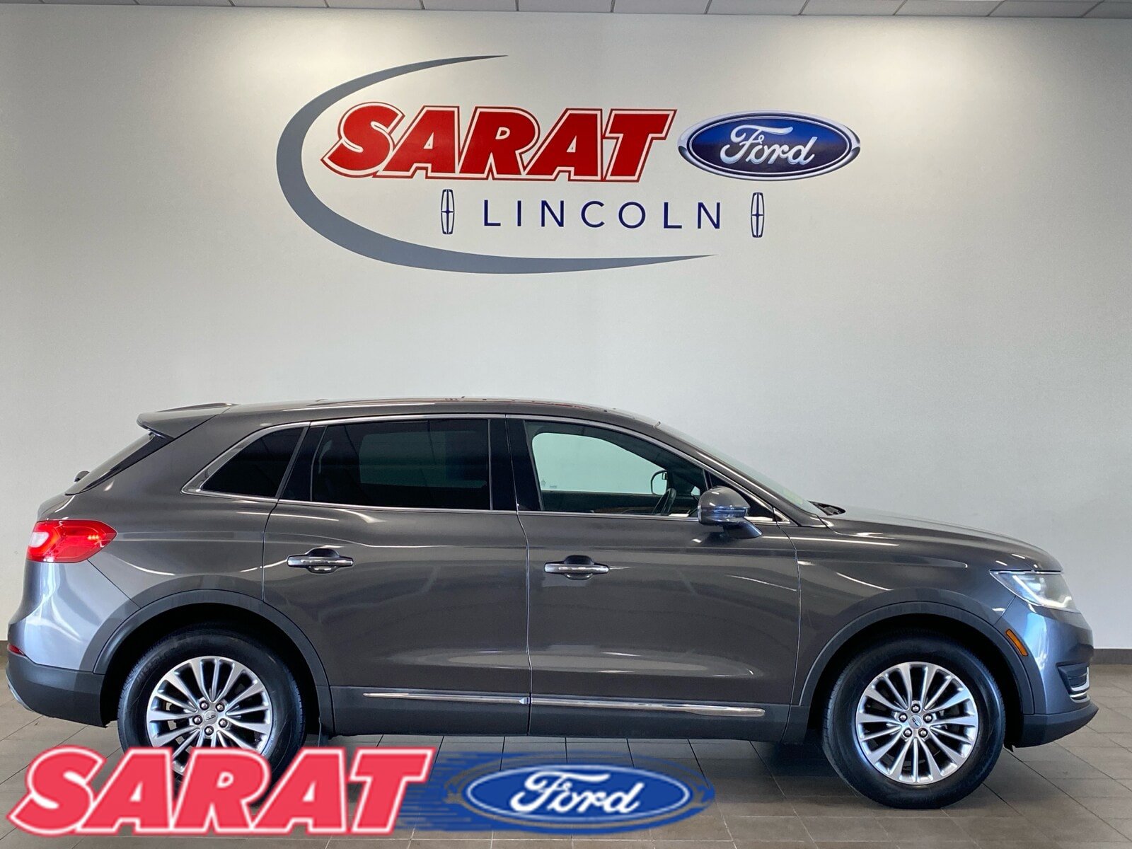 Used 2017 Lincoln MKX Select w/ Select Plus Package