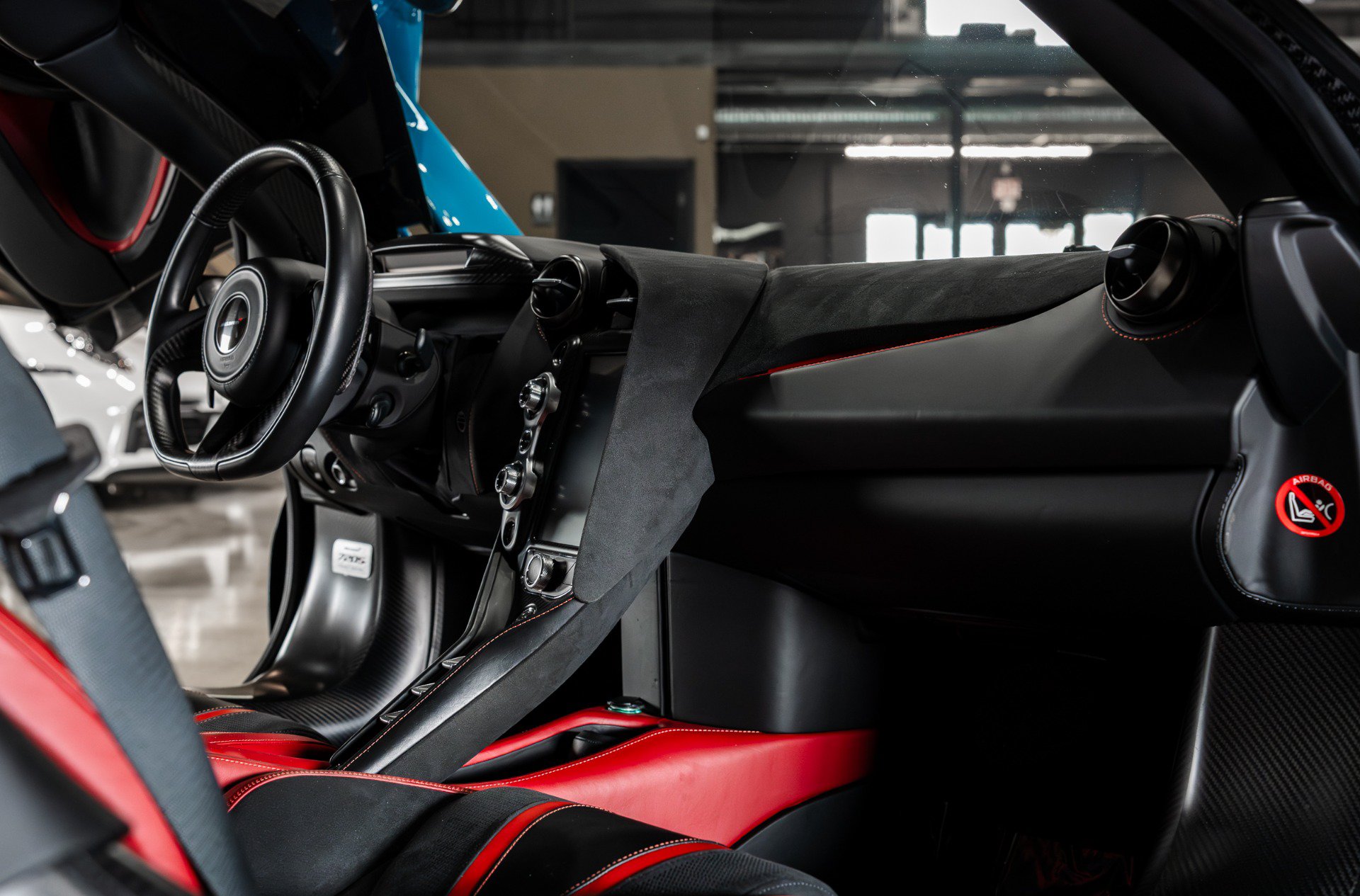 Used 2018 McLaren 720S Performance photo 33