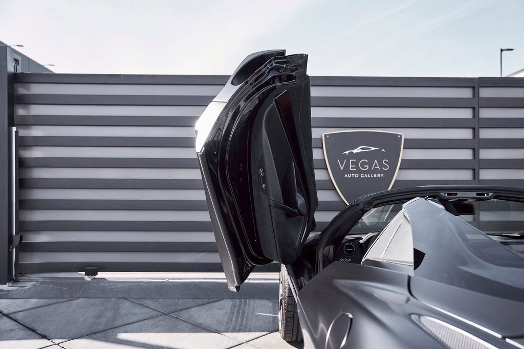 Used 2020 McLaren 720S Spider photo 30