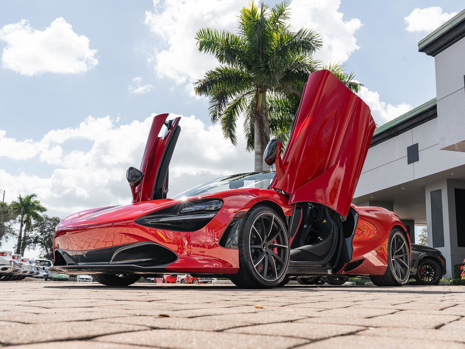 Used 2020 McLaren 720S Performance photo 7