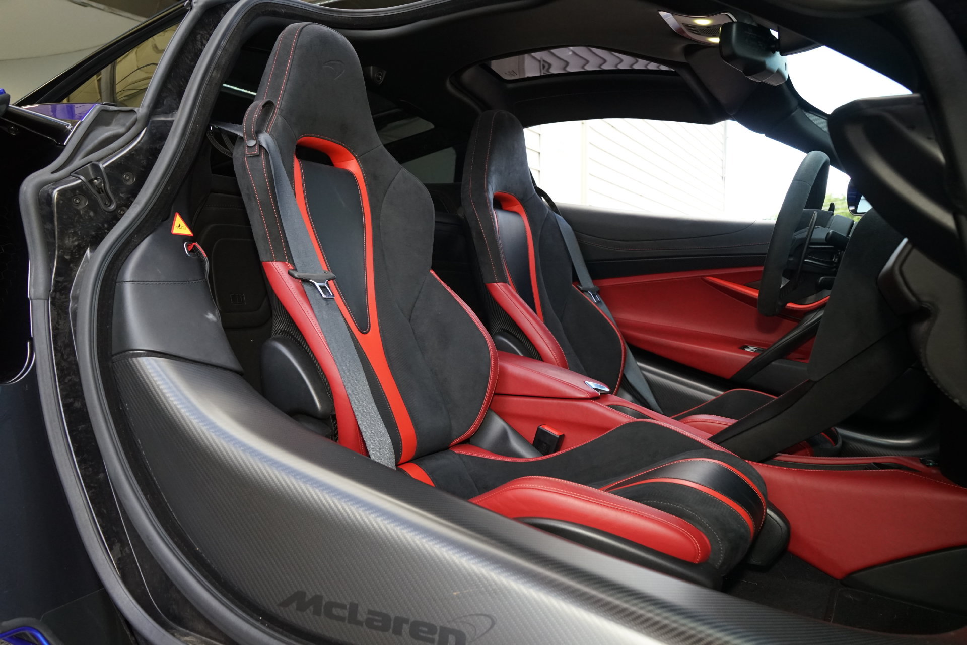 Used 2018 McLaren 720S Performance photo 23