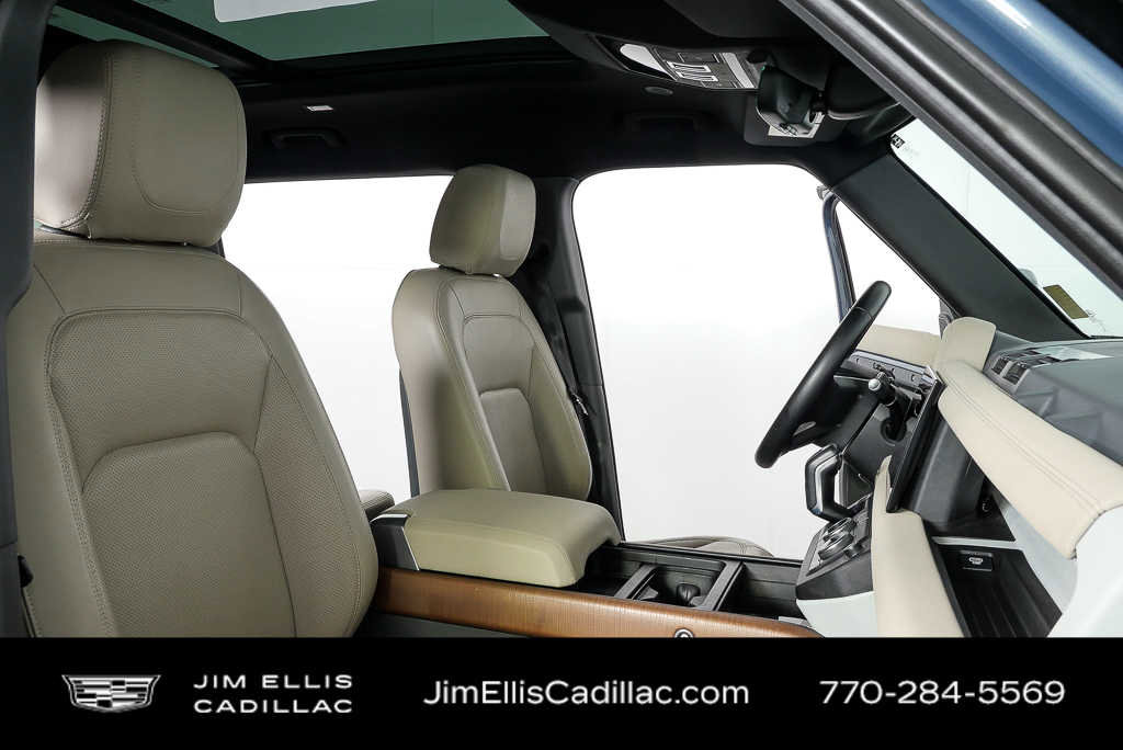 2023 Land Rover Defender 110 SE