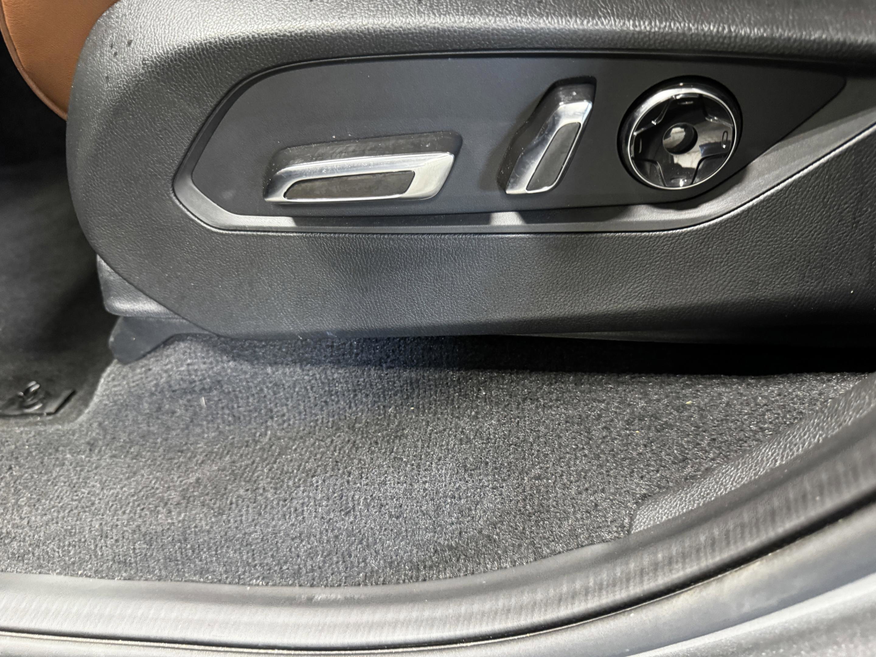 2023 Acura MDX FWD w/ Technology Package