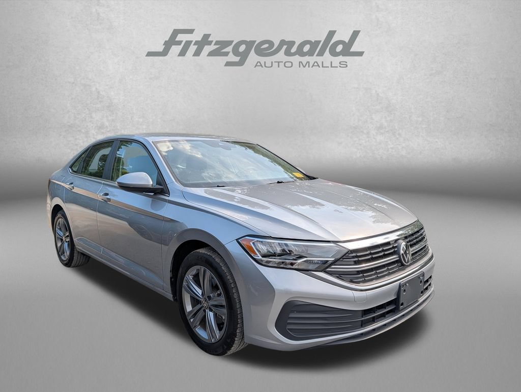 Used 2024 Volkswagen Jetta SE