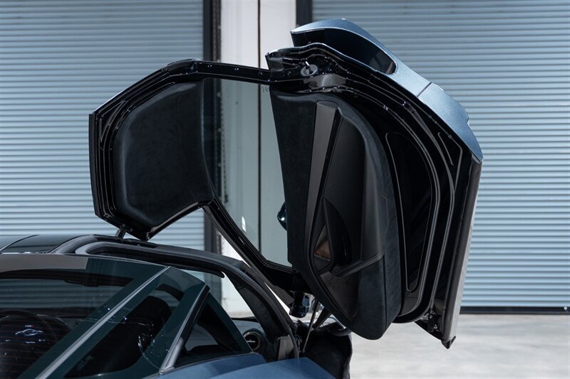 Used 2018 McLaren 720S Performance photo 30