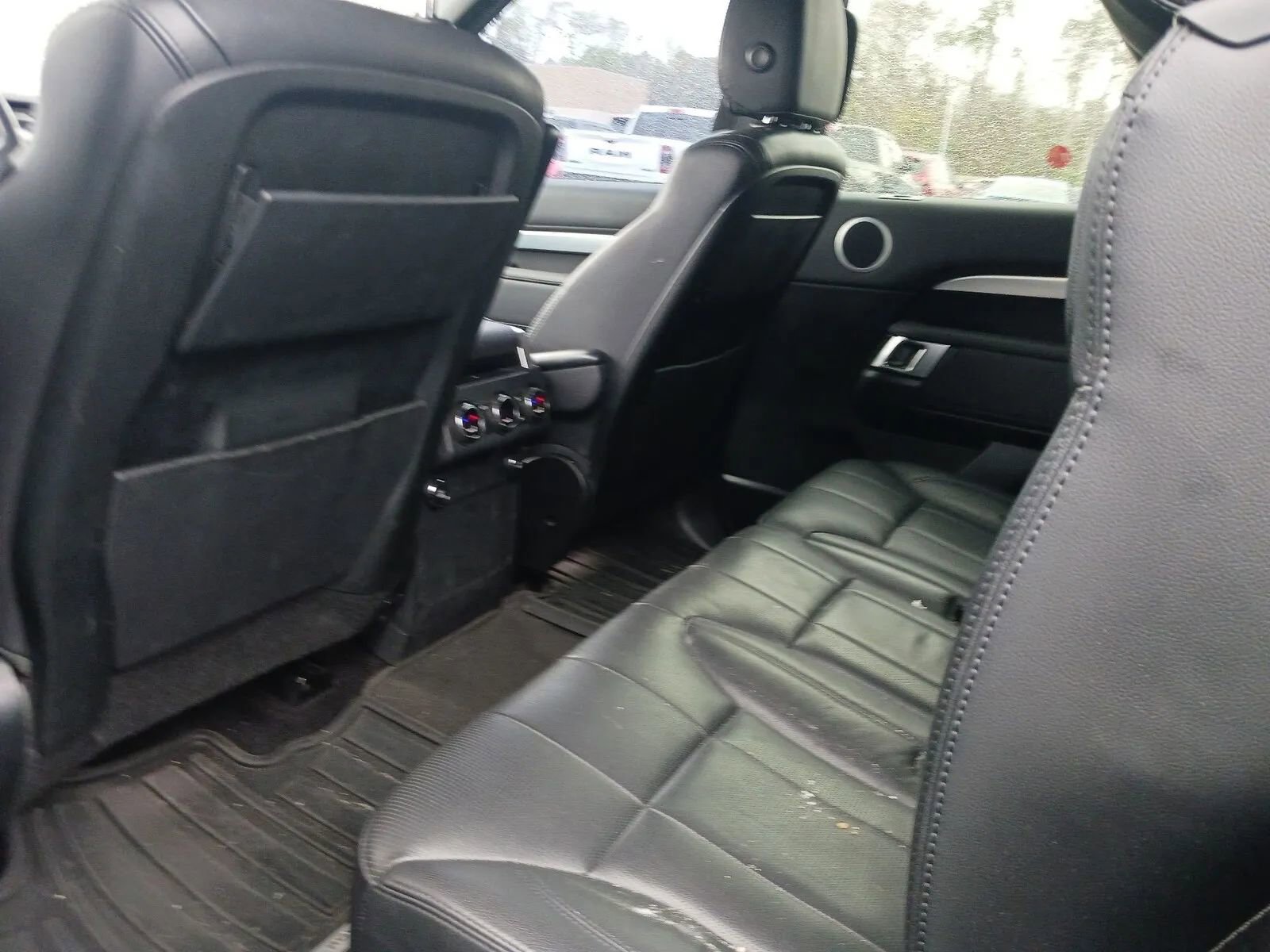 2020 Land Rover Discovery Landmark