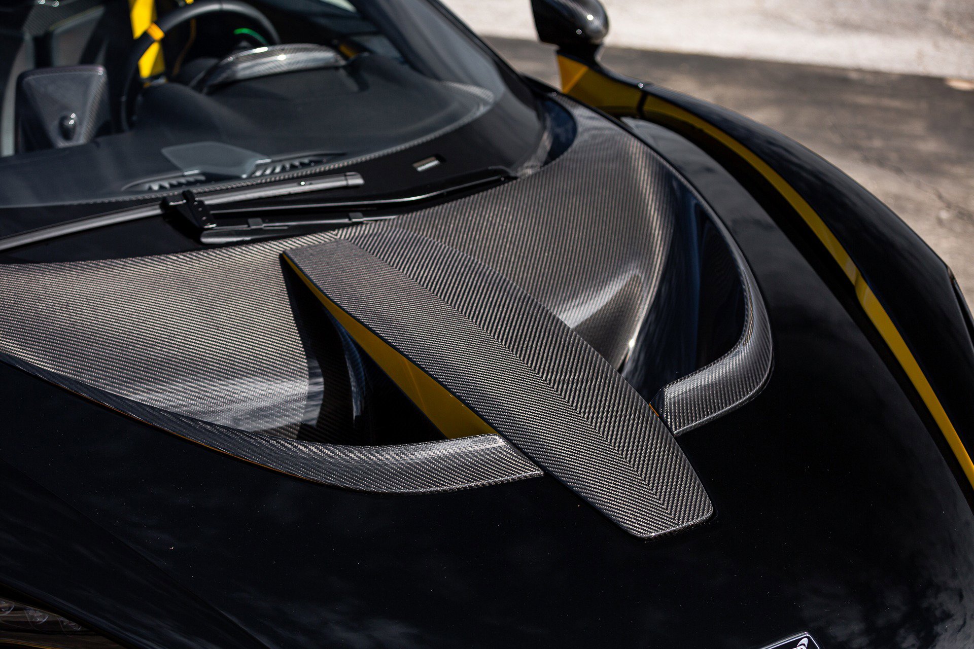 Used 2019 McLaren Senna photo 19