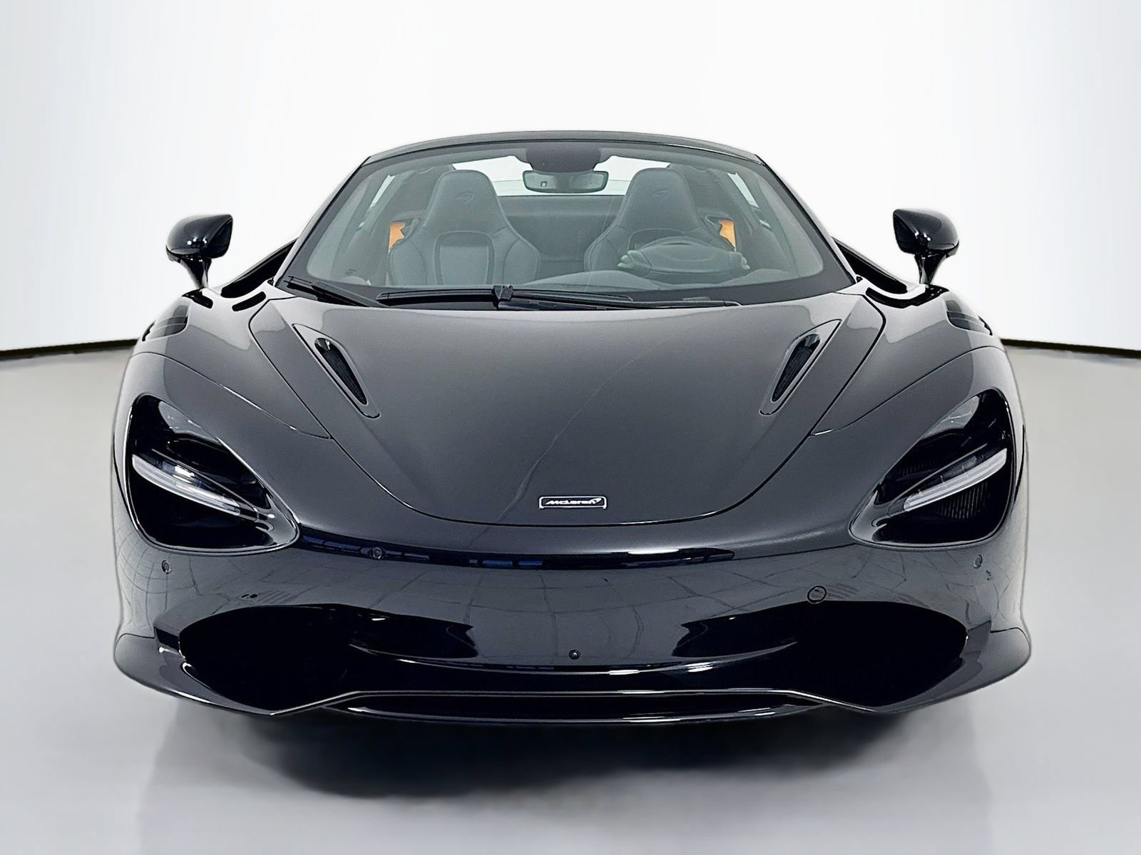 Used 2026 McLaren 750S Spider photo 2