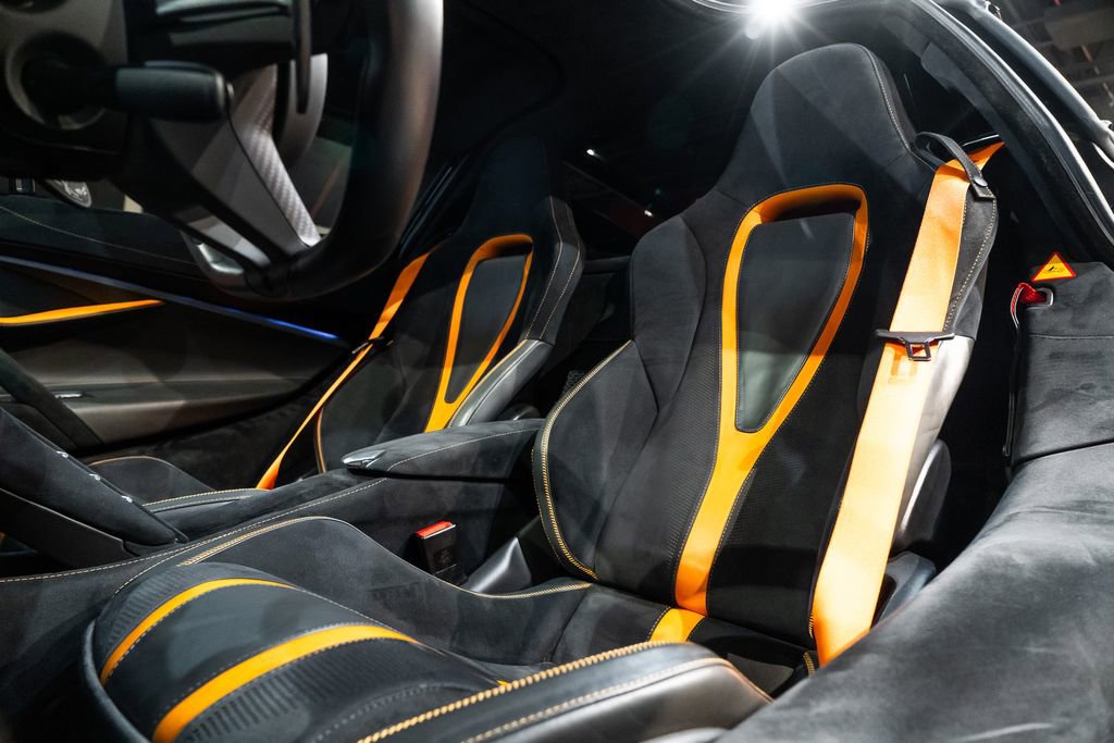 Used 2018 McLaren 720S photo 22