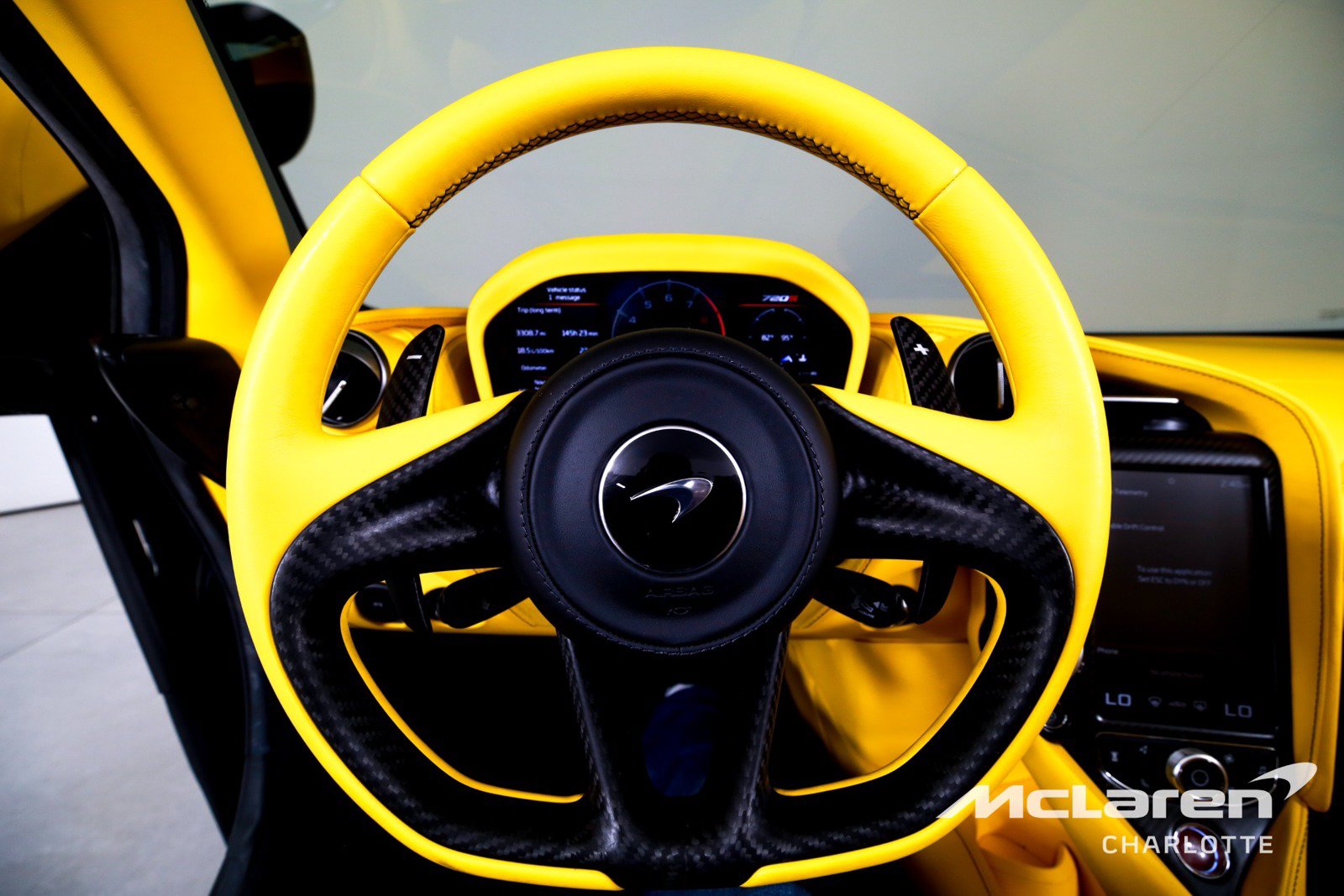 Used 2022 McLaren 720S Spider photo 16