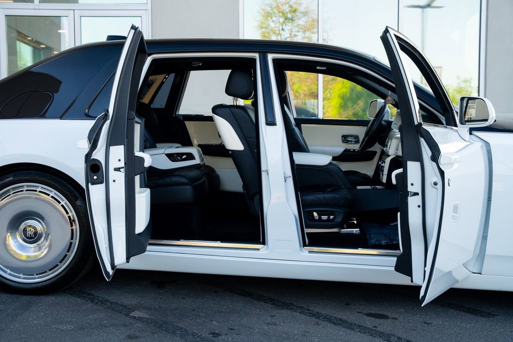 2019 Rolls-Royce Phantom Sedan