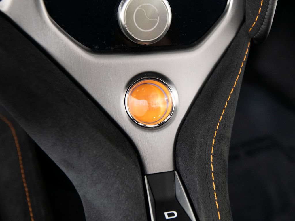 Used 2025 McLaren 750S photo 21
