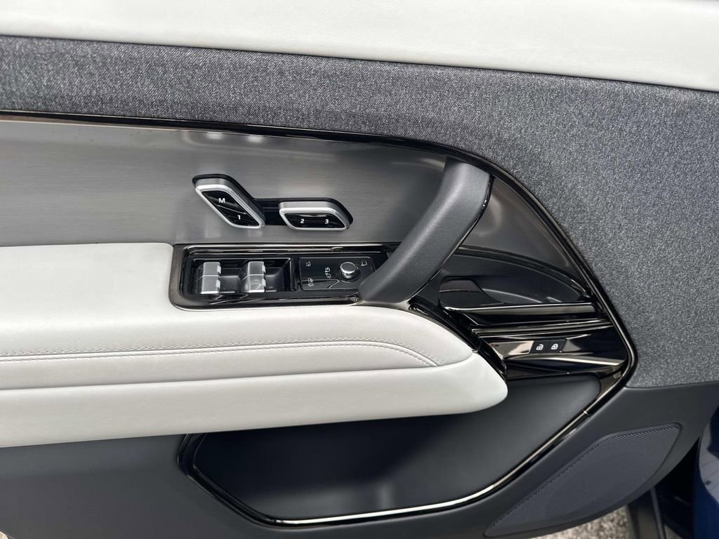 2023 Land Rover Range Rover Sport SE