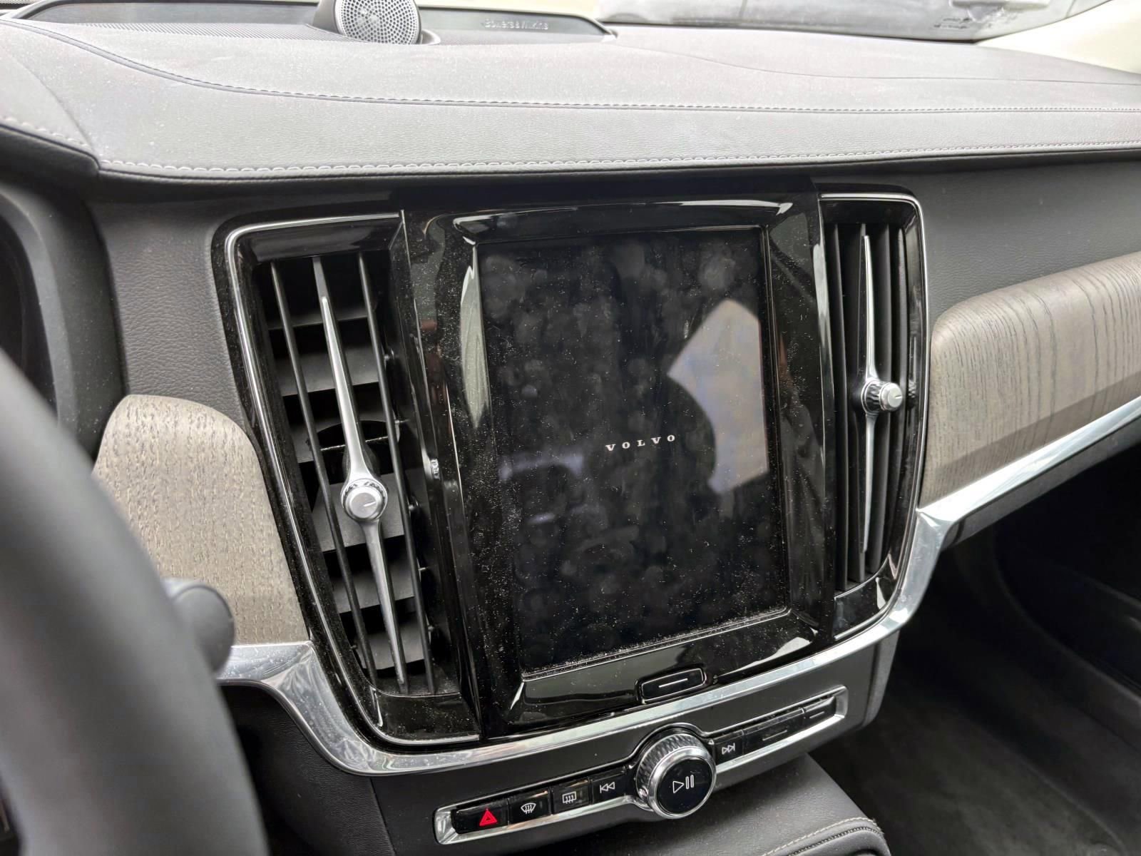 2023 Volvo S90 B6 Ultimate