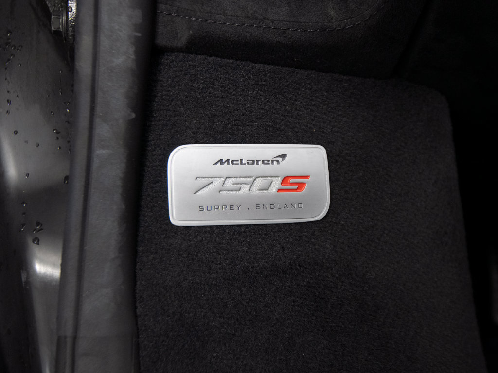 Used 2024 McLaren 750S Spider photo 15