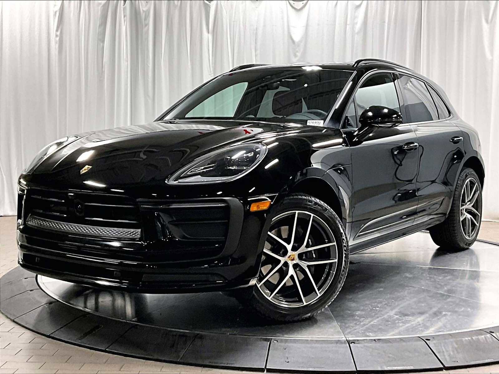 2025 Porsche Macan Base