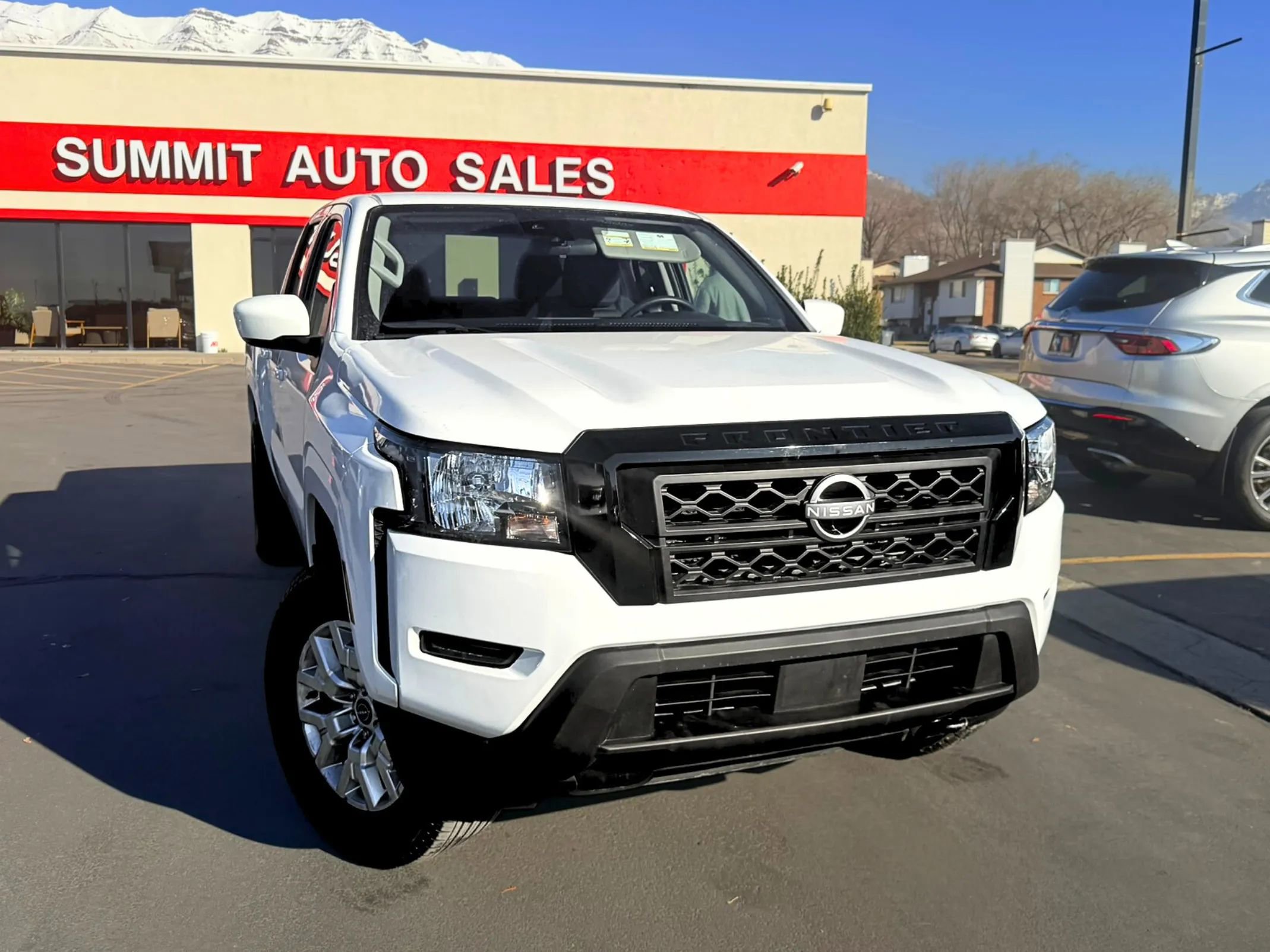2023 Nissan Frontier SV