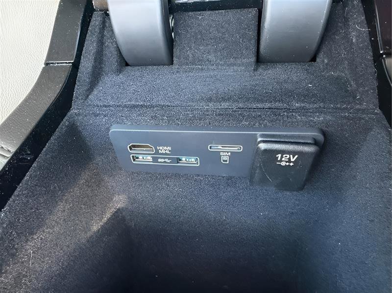 2018 Land Rover Range Rover Velar R-Dynamic SE