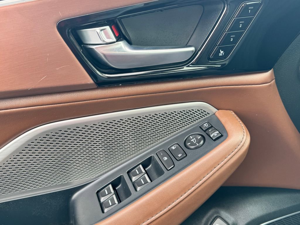 2023 Acura MDX SH-AWD w/ Technology Package