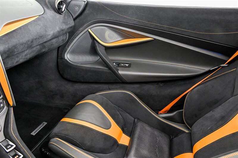 Used 2020 McLaren 720S Performance photo 34