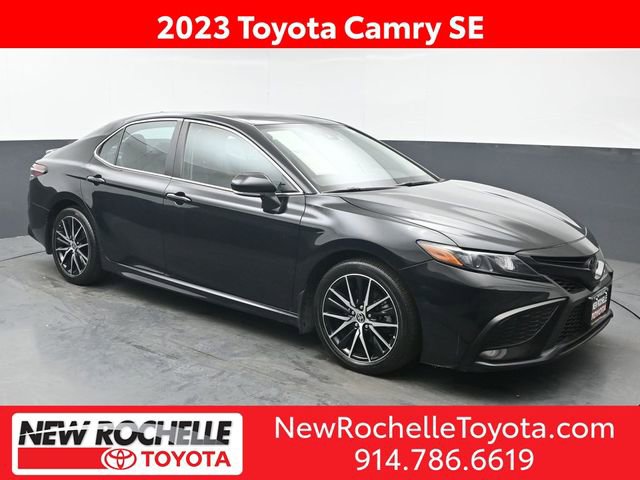 Used 2023 Toyota Camry SE w/ Cold Weather Package