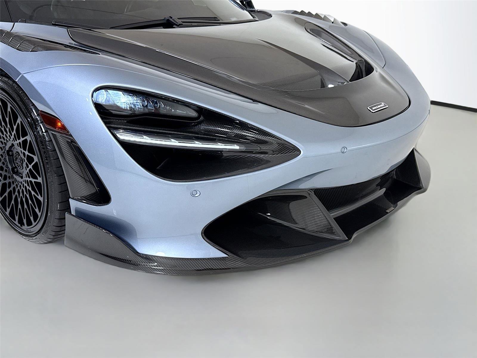 Used 2019 McLaren 720S photo 32
