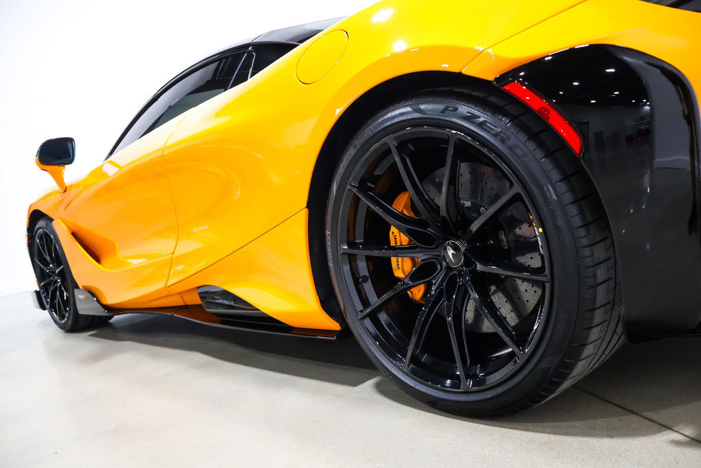 Used 2022 McLaren 765LT photo 35