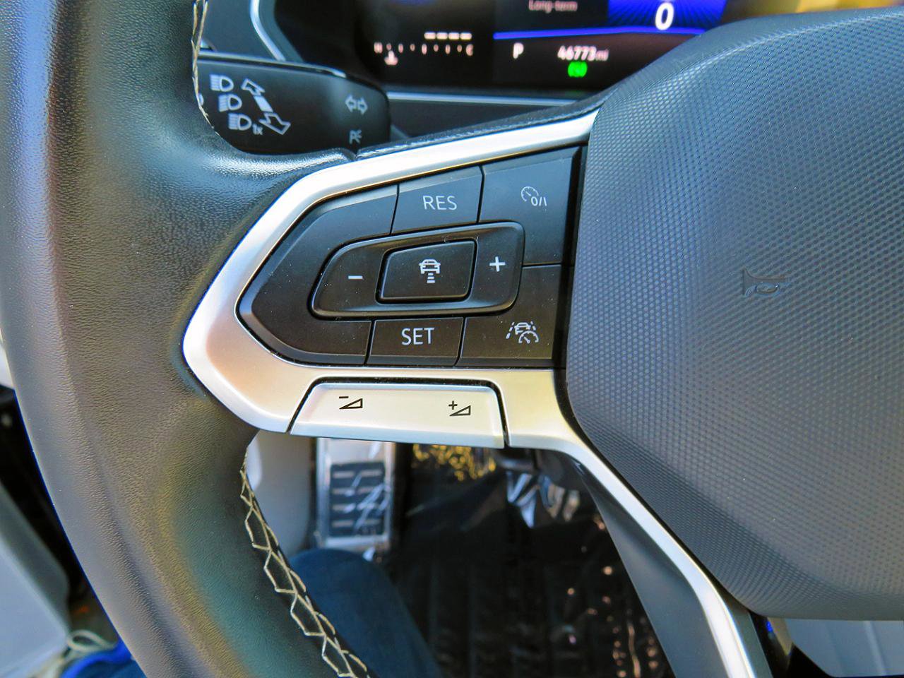 2023 Volkswagen Tiguan SE R-Line