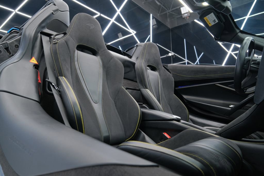 Used 2020 McLaren 720S Spider photo 29