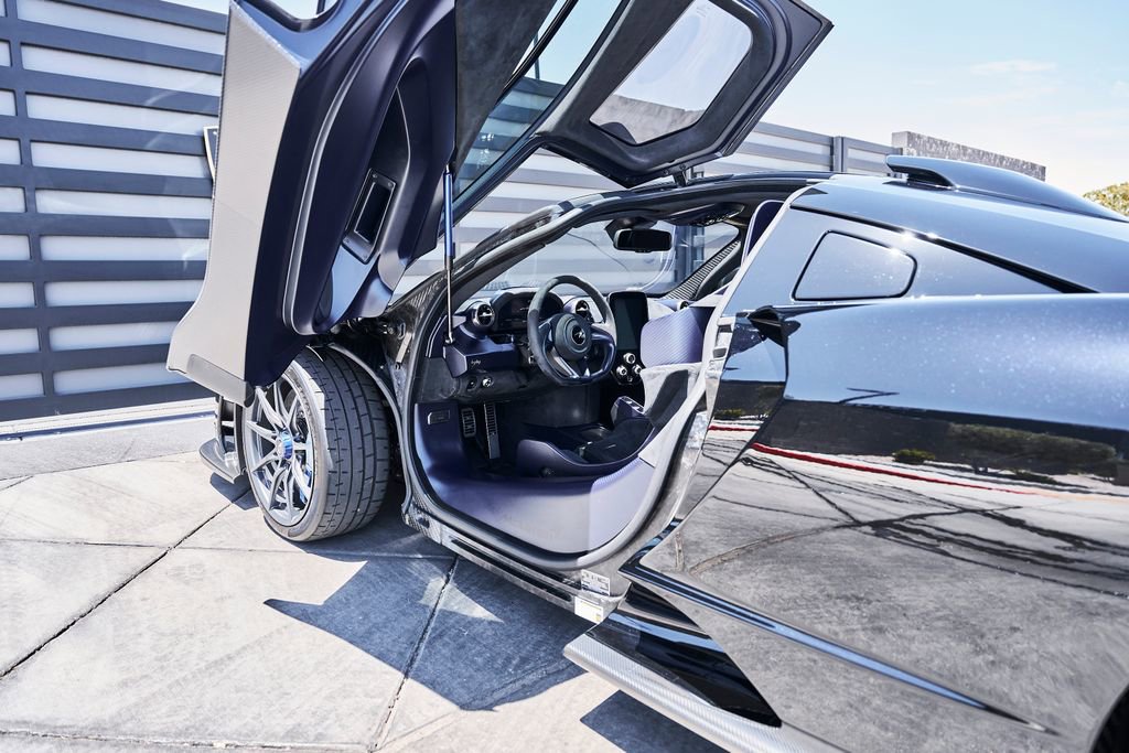 Used 2019 McLaren Senna photo 37
