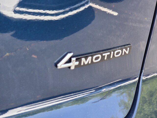 2023 Volkswagen Atlas Cross Sport SEL R-Line