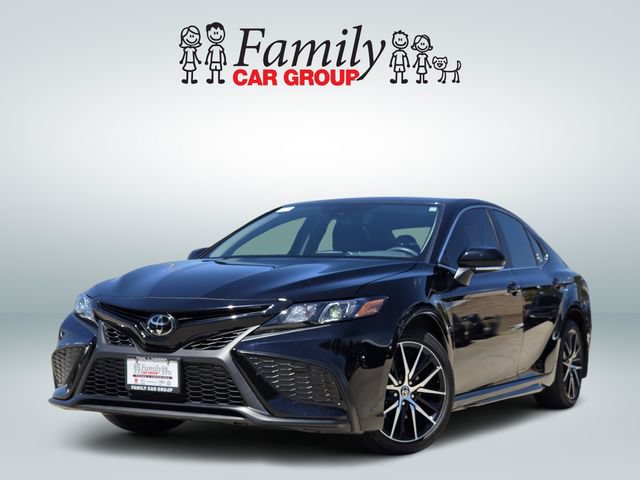 Used 2024 Toyota Camry SE