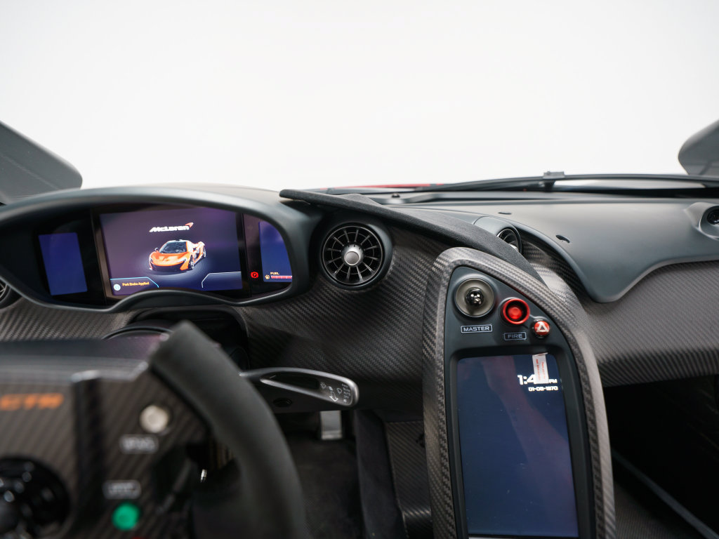 Used 2015 McLaren P1 photo 43