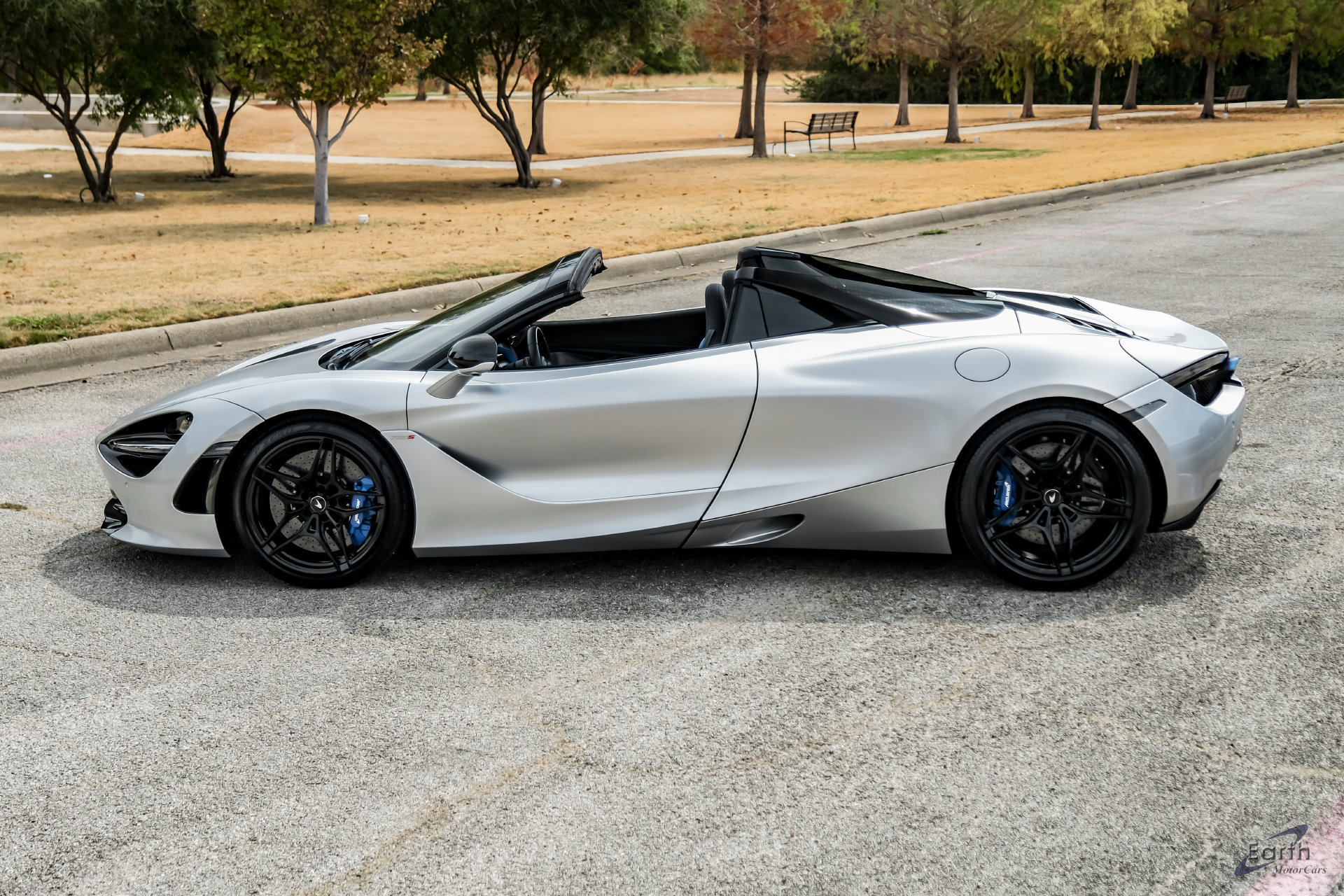 Used 2020 McLaren 720S Luxury photo 11